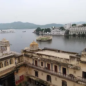 https://shri-udai-palace-guest-house.udaipurhotels.org
