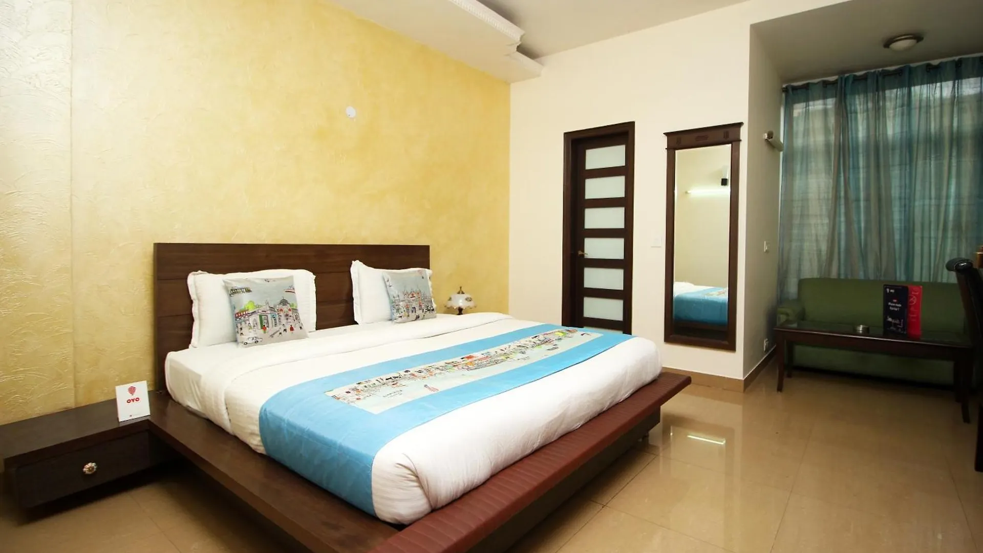 Super Collection O Sakshi Hotel Gurgaon